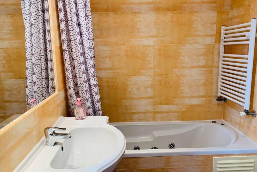 Aparatmento T3 Com Vista Mar Em De Luxo Apartamento